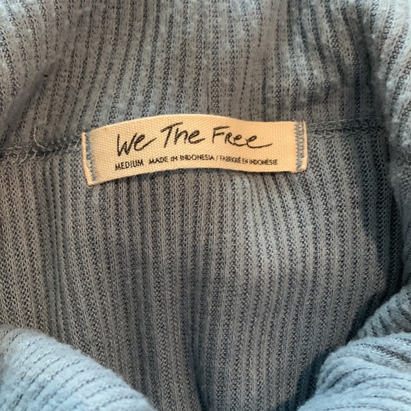 Free People We the Free cowl neck open back sweater ladies medium - Picture 2 of 5